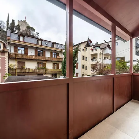 Steiner 2 - Singapur Apartment Meran